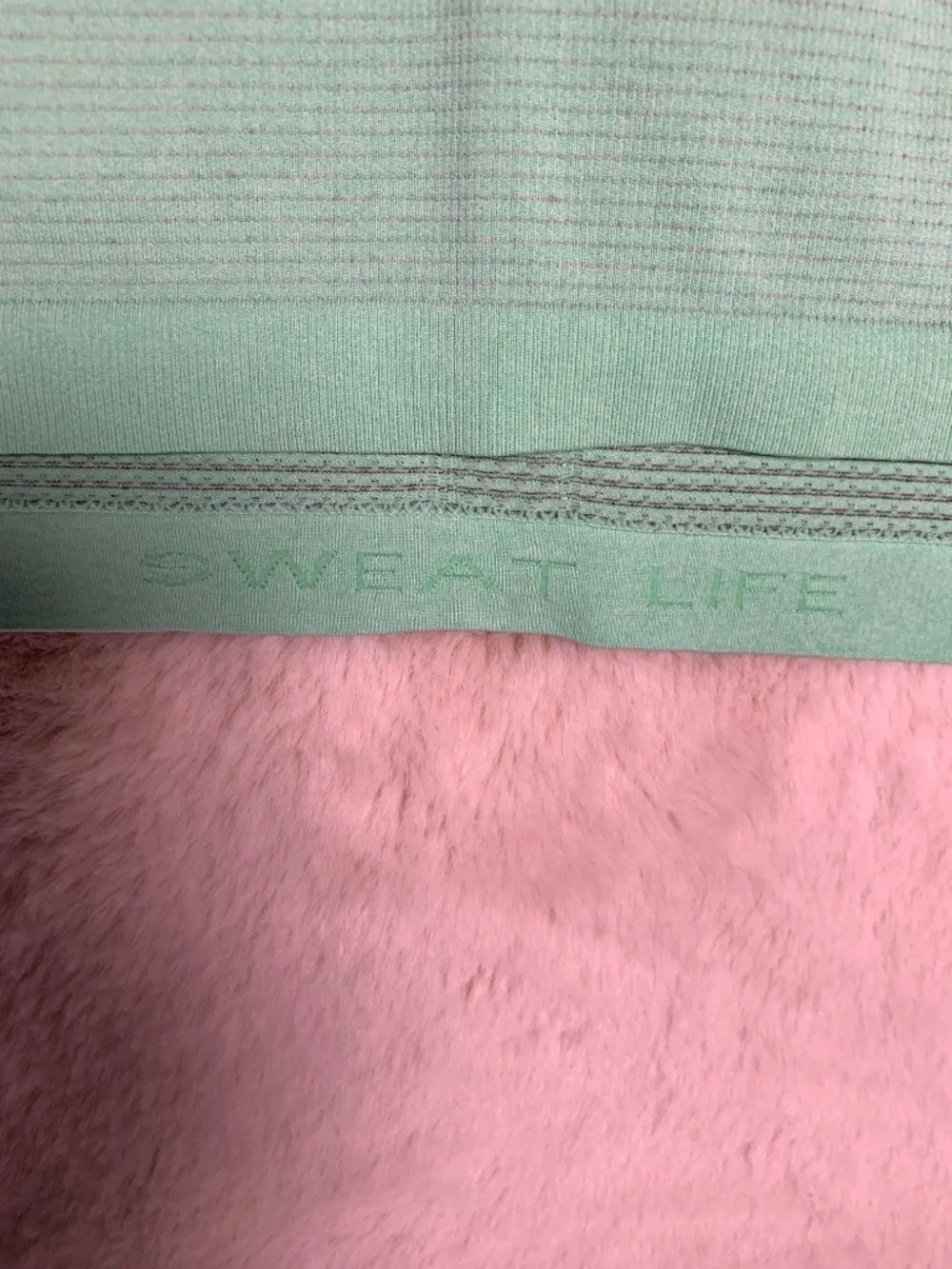 Lululemon light green top sz small